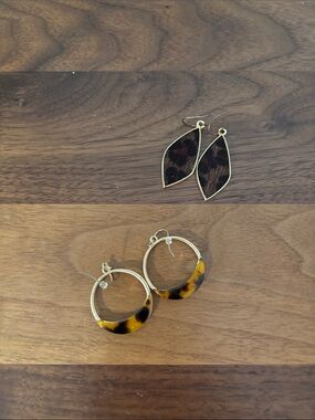 Bundle of Gold-Tone Tortoiseshell Hoop Earrings - Brown/Black